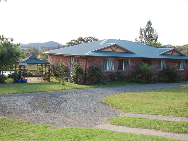 17 Boundary Road, Wingham NSW 2429