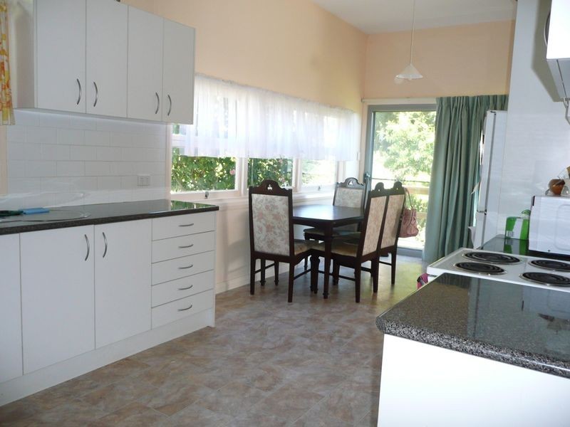 2 Machin Parade, Wingham NSW 2429