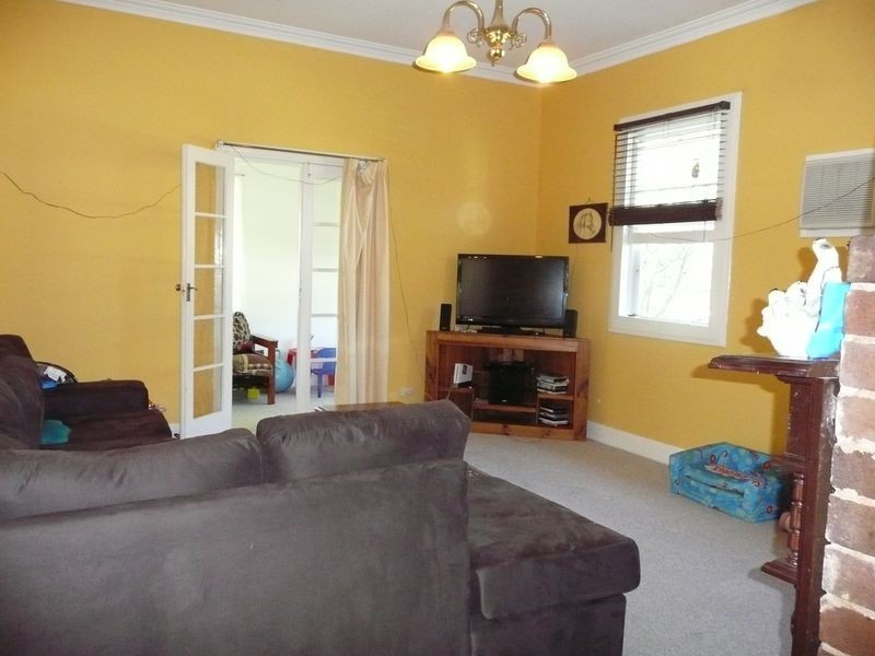 2 Machin Parade, Wingham NSW 2429