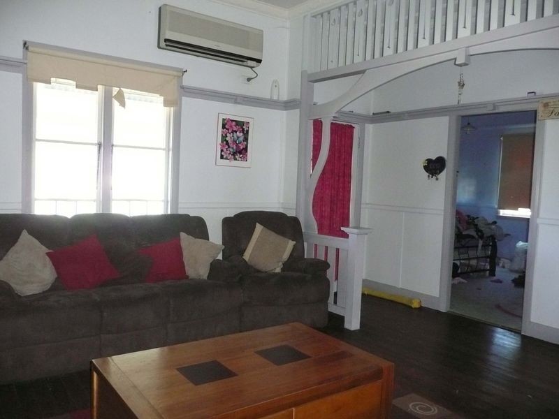 28 Queen Street, Wingham NSW 2429