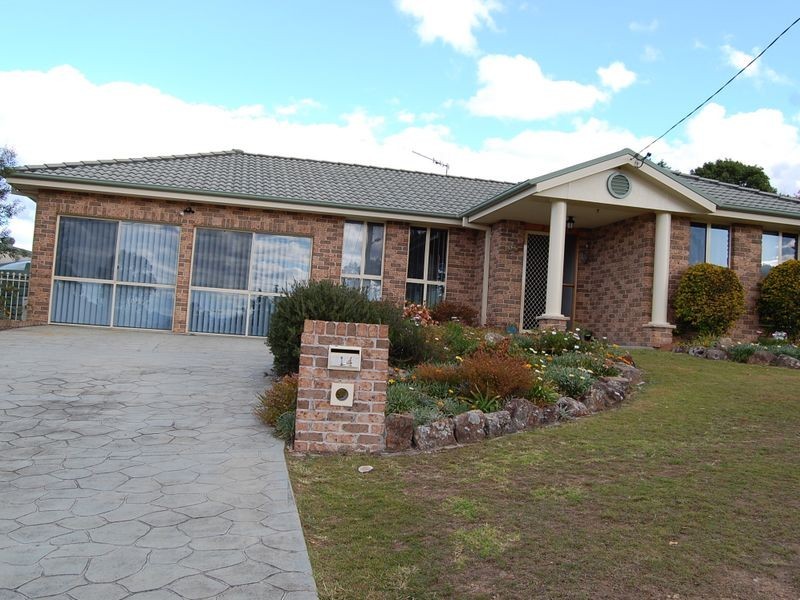 14 Sunset Avenue, Wingham NSW 2429
