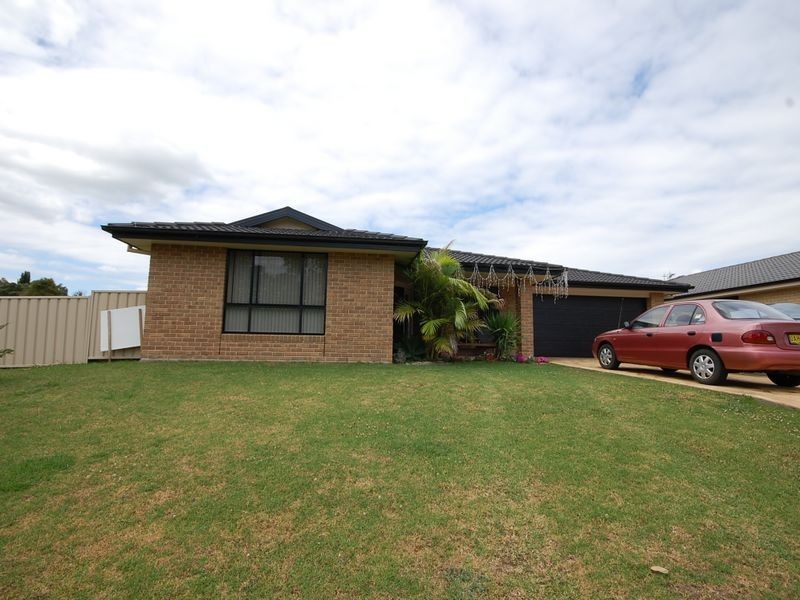 21 Hunter Place, Wingham NSW 2429