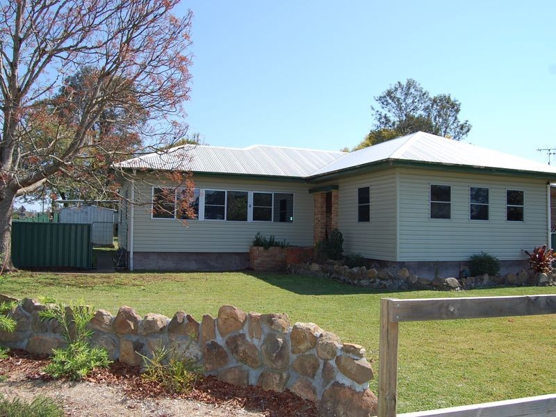 6 Rowley Street, Wingham NSW 2429