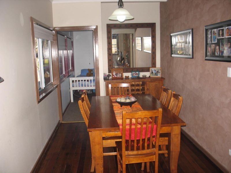 6 Rowley Street, Wingham NSW 2429