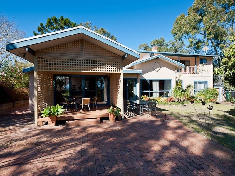 2 McLeod Close, Taree NSW 2430