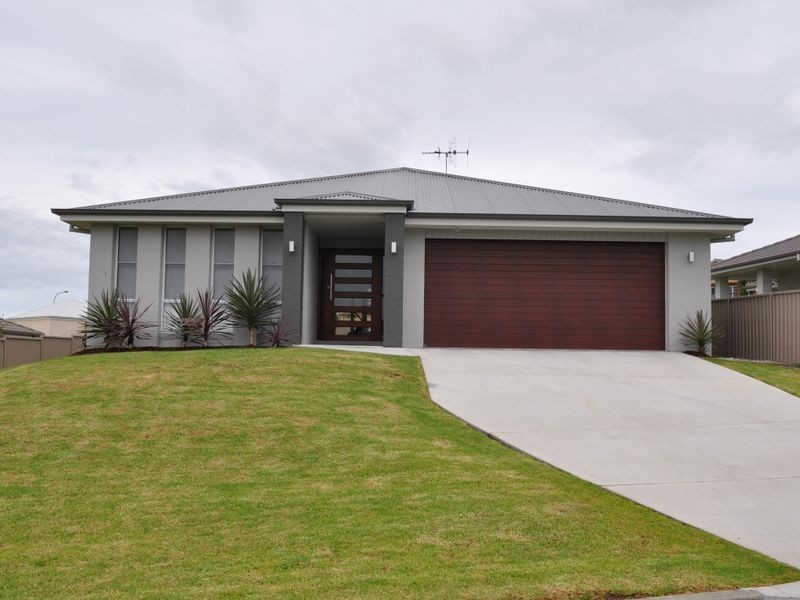 20 Ellenora Circuit, Wingham NSW 2429