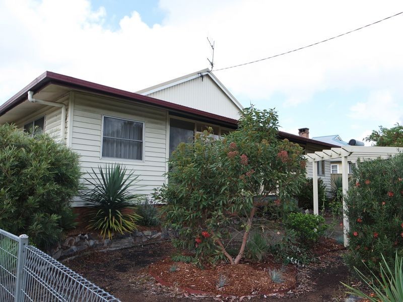 4 Dennes Street, Wingham NSW 2429