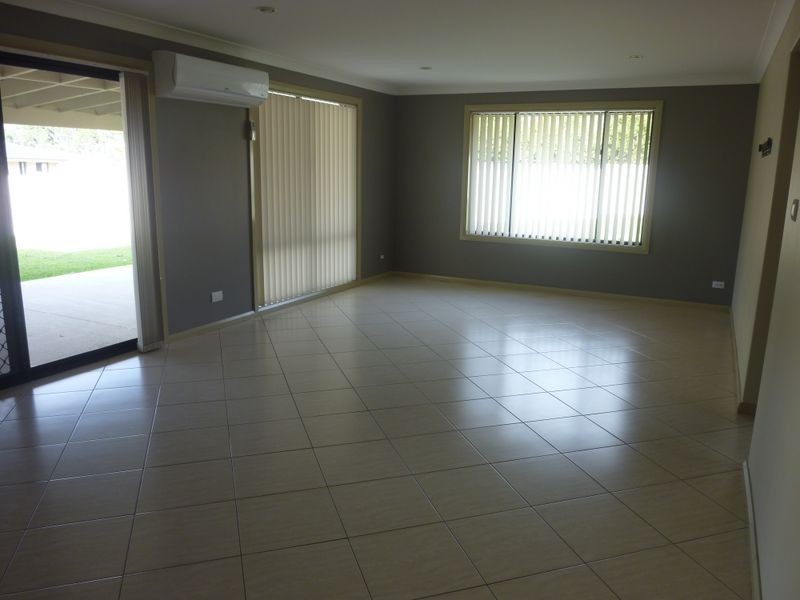 13 Hunter Place, Wingham NSW 2429