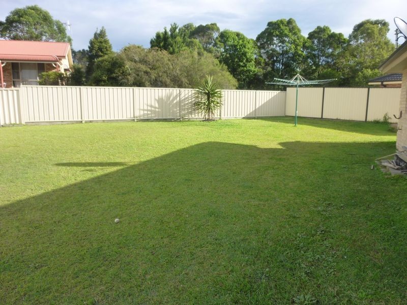 13 Hunter Place, Wingham NSW 2429
