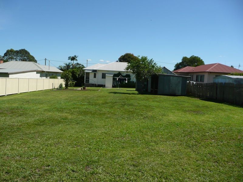 8 Keech Street, Wingham NSW 2429