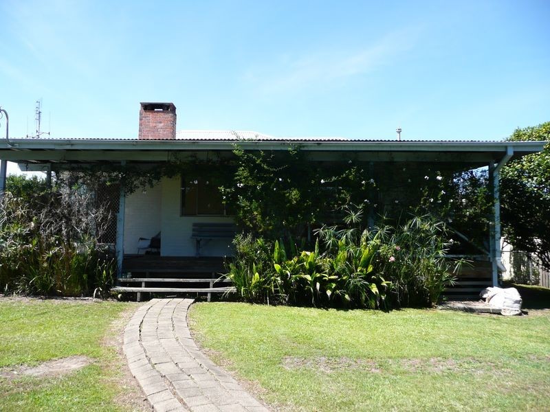 8 Keech Street, Wingham NSW 2429