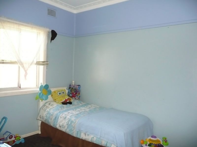 8 Keech Street, Wingham NSW 2429