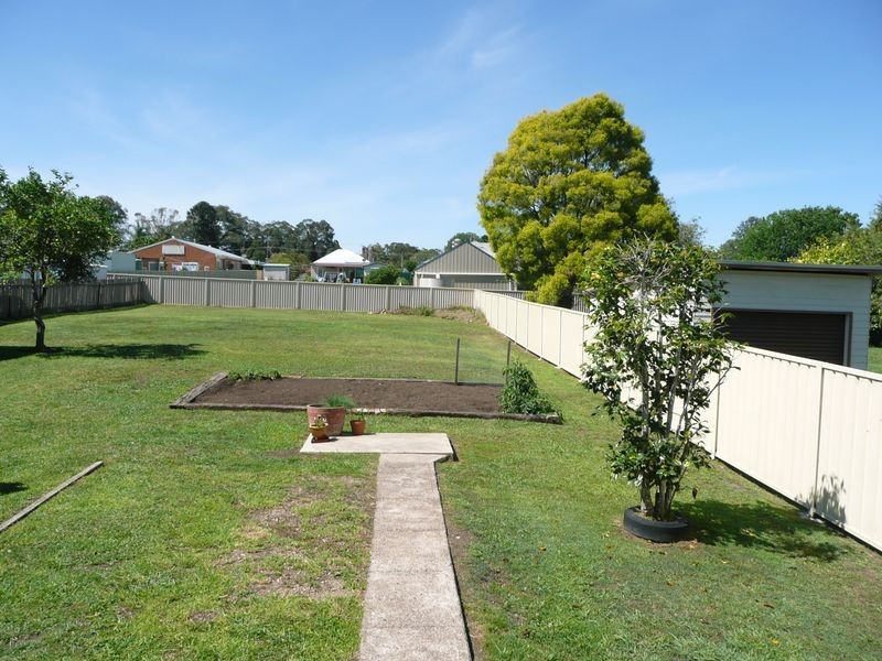 8 Keech Street, Wingham NSW 2429