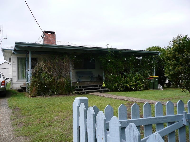 8 Keech Street, Wingham NSW 2429