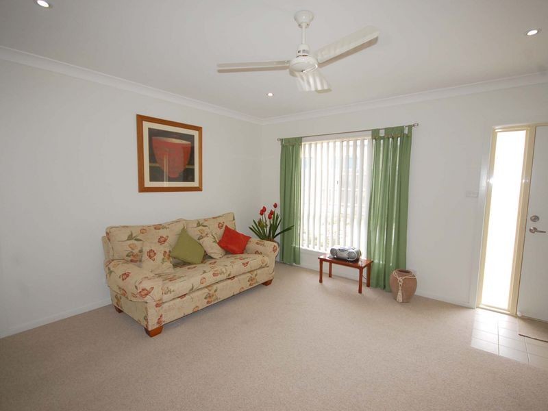 2/39 Combined Street, Wingham NSW 2429