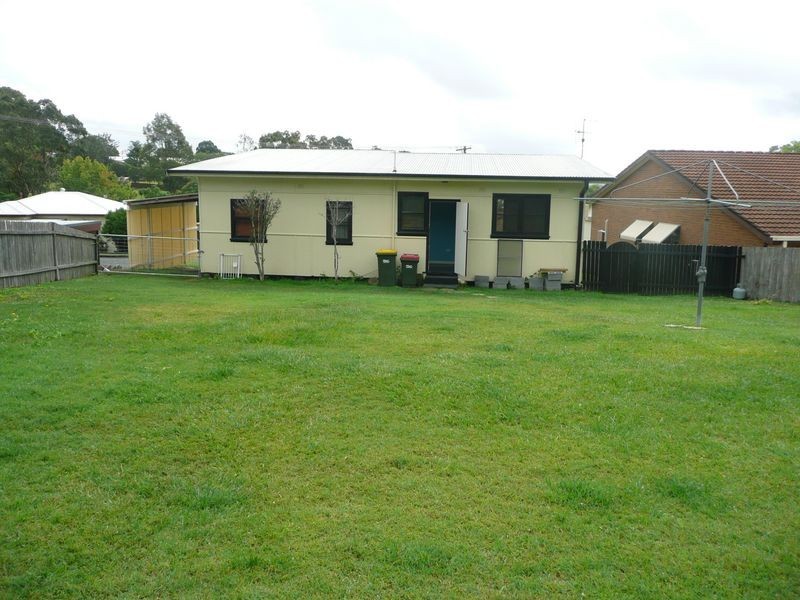 2 McPherson Street, Wingham NSW 2429