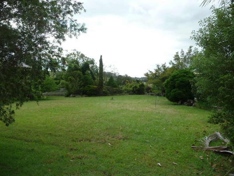 11 Hutchinson Street, Tinonee NSW 2430