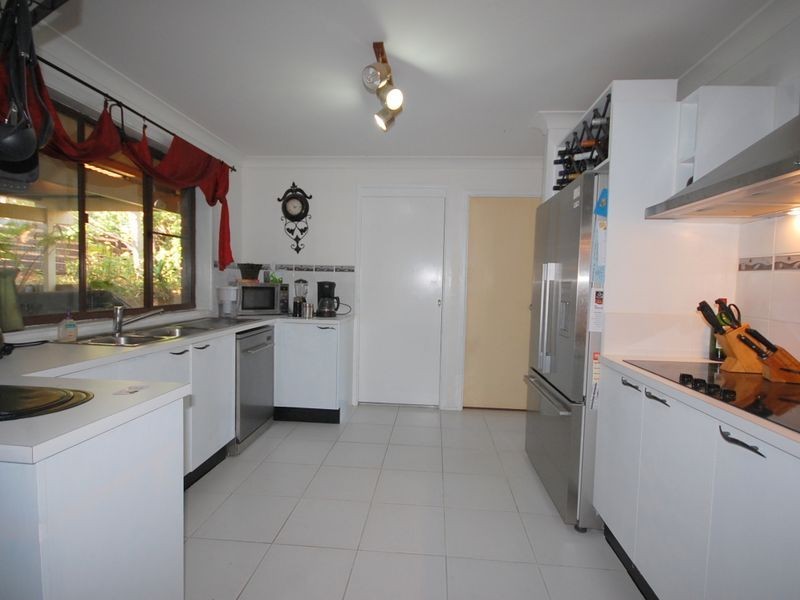 6 Tata Place, Tinonee NSW 2430