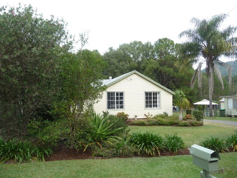22 Thomas Street, Johns River NSW 2443