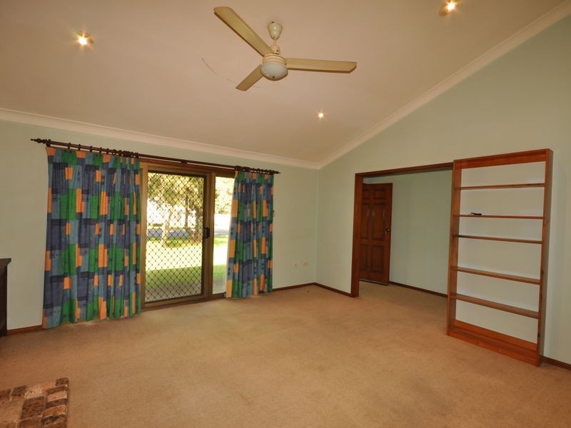 17 East Combined Street, Wingham NSW 2429