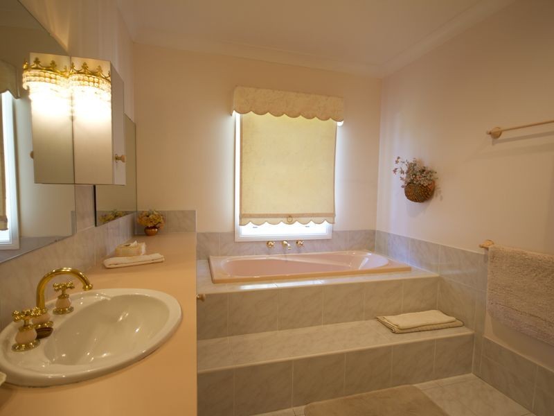 24 Riverview Drive, Wingham NSW 2429