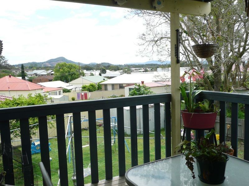 8 Bent Street, Wingham NSW 2429