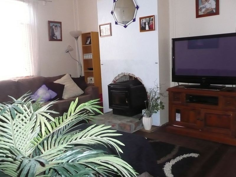 8 Bent Street, Wingham NSW 2429