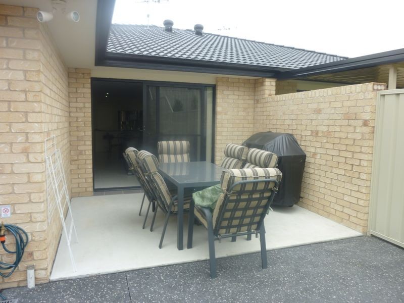 2/10 Bahanas Close, Wingham NSW 2429