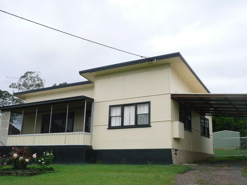 2 McPherson Street, Wingham NSW 2429