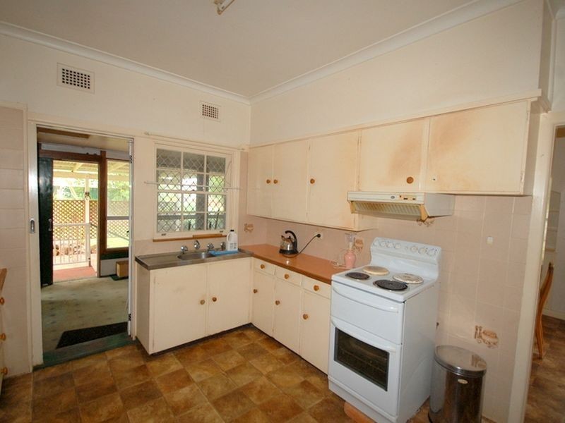 8 Canget Street, Wingham NSW 2429