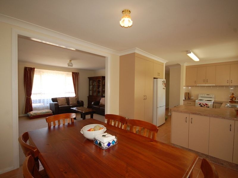 1 Sunset Avenue, Wingham NSW 2429