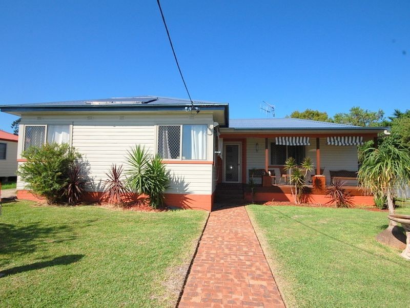 32 Combined Street, Wingham NSW 2429