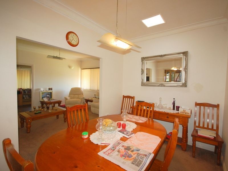 32 Combined Street, Wingham NSW 2429