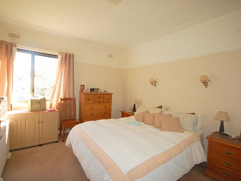 32 Combined Street, Wingham NSW 2429