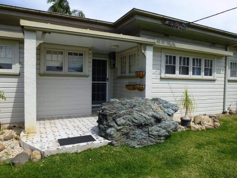 18 Combined Street, Wingham NSW 2429