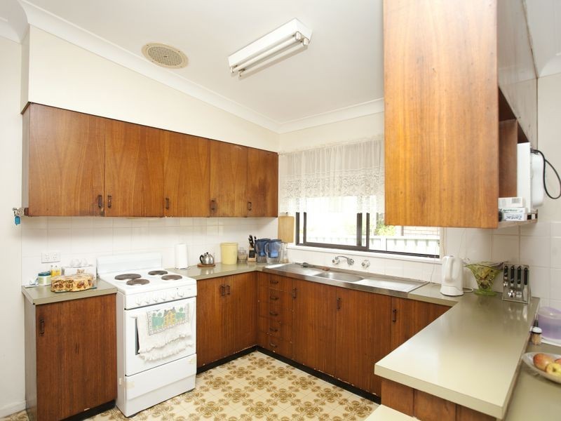 2 Hillcrest Avenue, Wingham NSW 2429