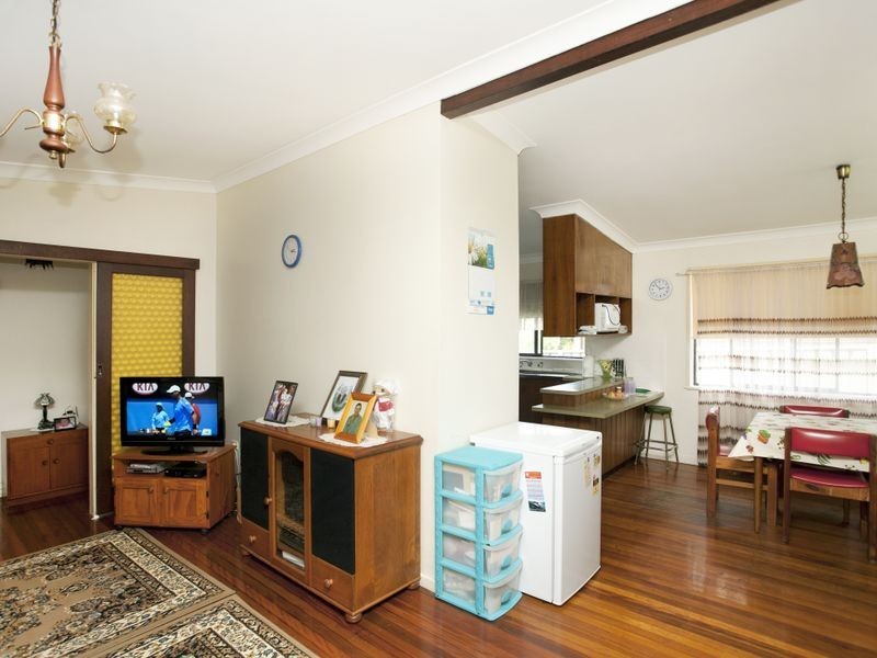 2 Hillcrest Avenue, Wingham NSW 2429