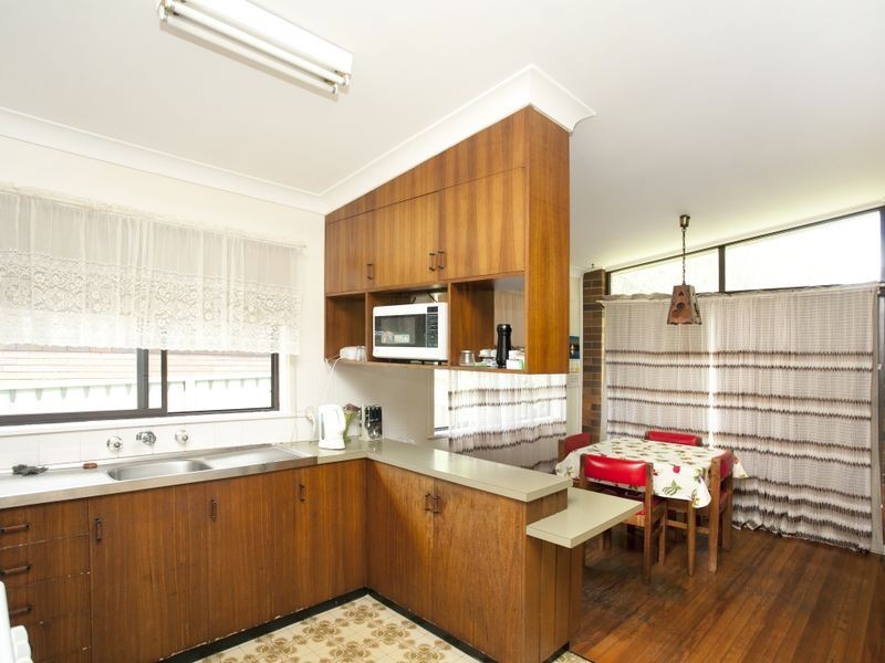 2 Hillcrest Avenue, Wingham NSW 2429
