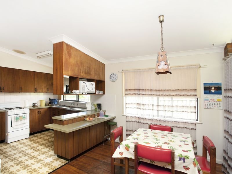 2 Hillcrest Avenue, Wingham NSW 2429