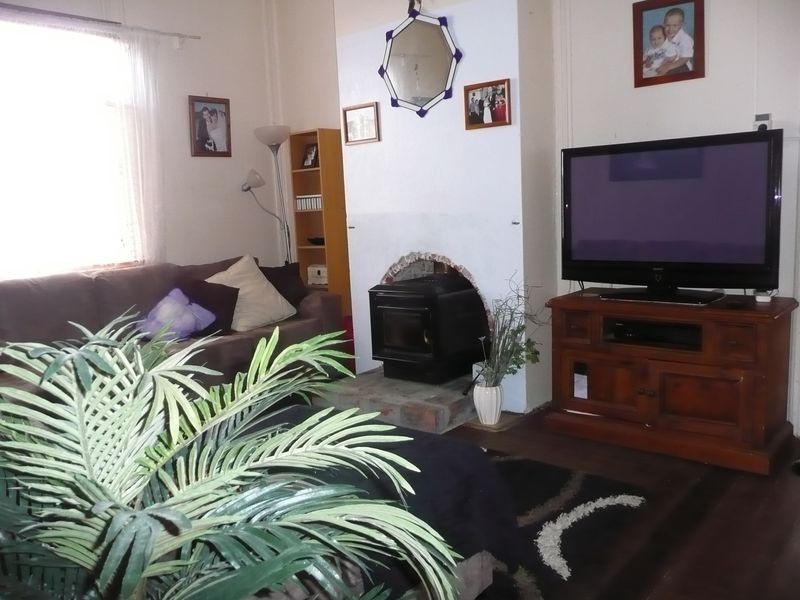 8 Bent Street, Wingham NSW 2429