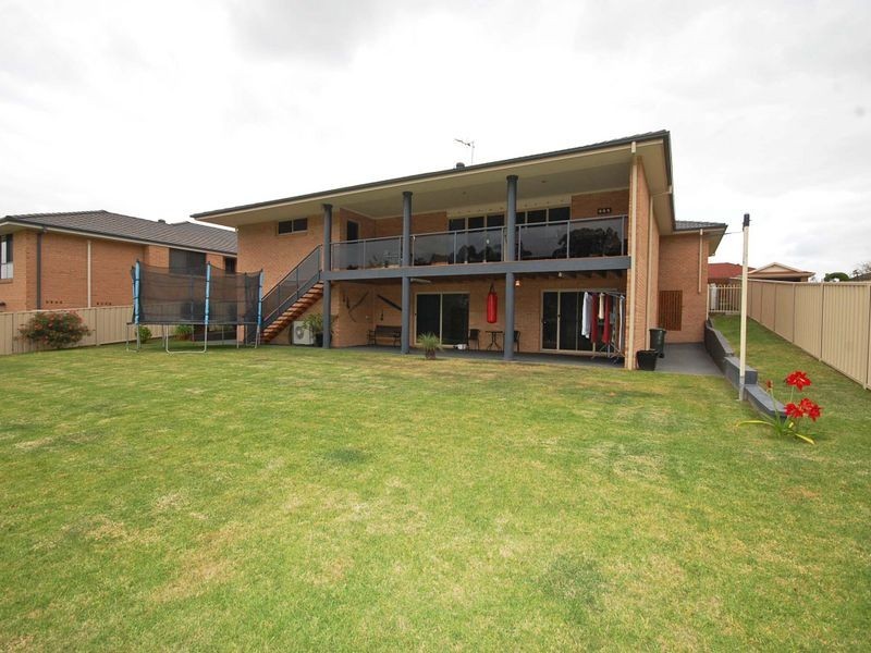 17 Country Club Drive, Wingham NSW 2429