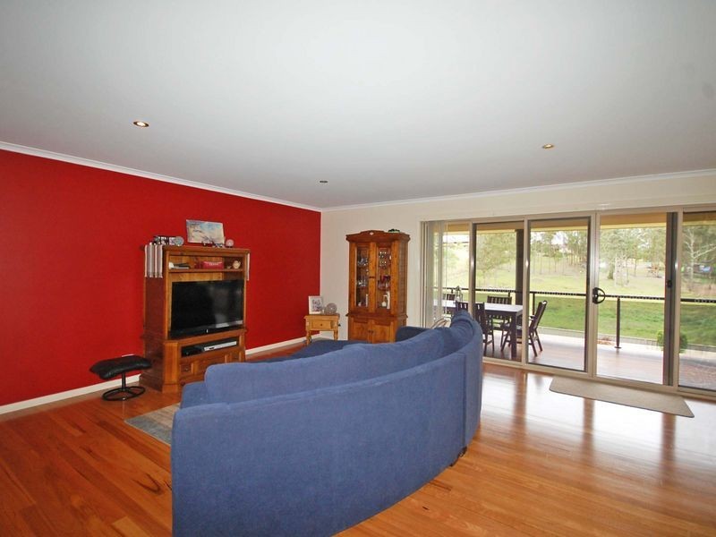 17 Country Club Drive, Wingham NSW 2429