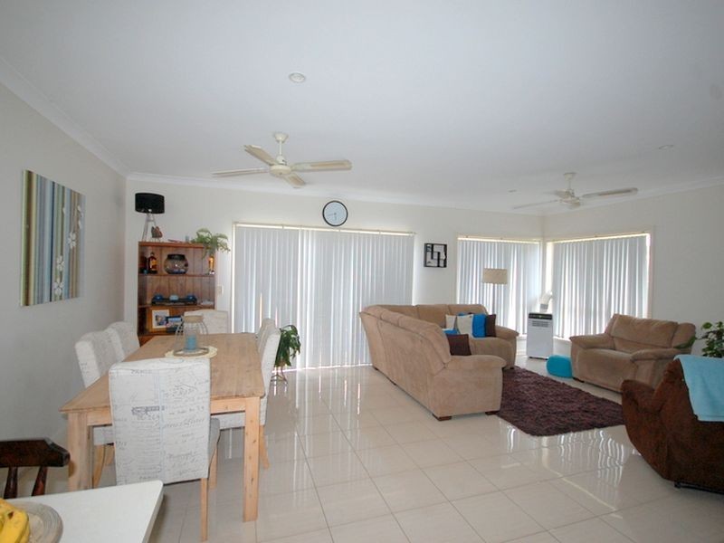 6A Treetops Parade, Wingham NSW 2429