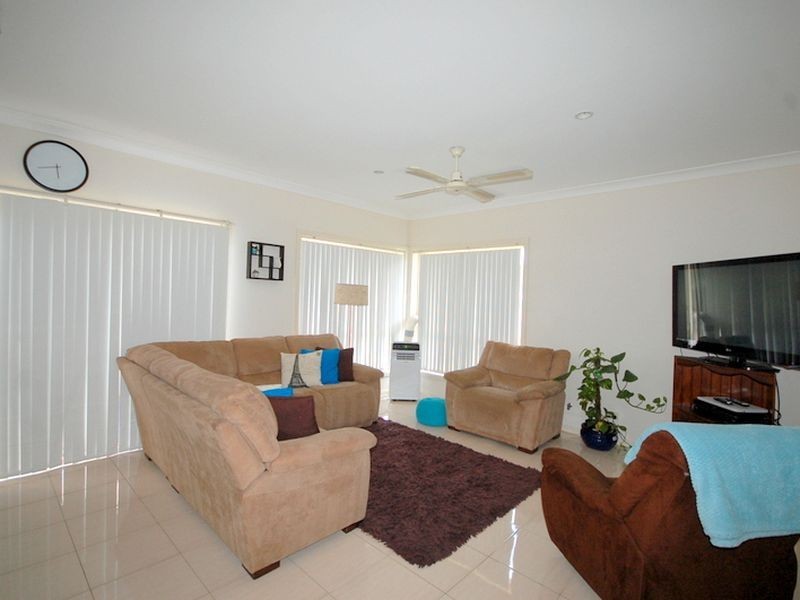 6A Treetops Parade, Wingham NSW 2429