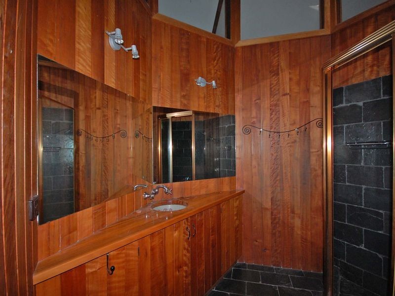 1 The Cedars Drive, Wingham NSW 2429