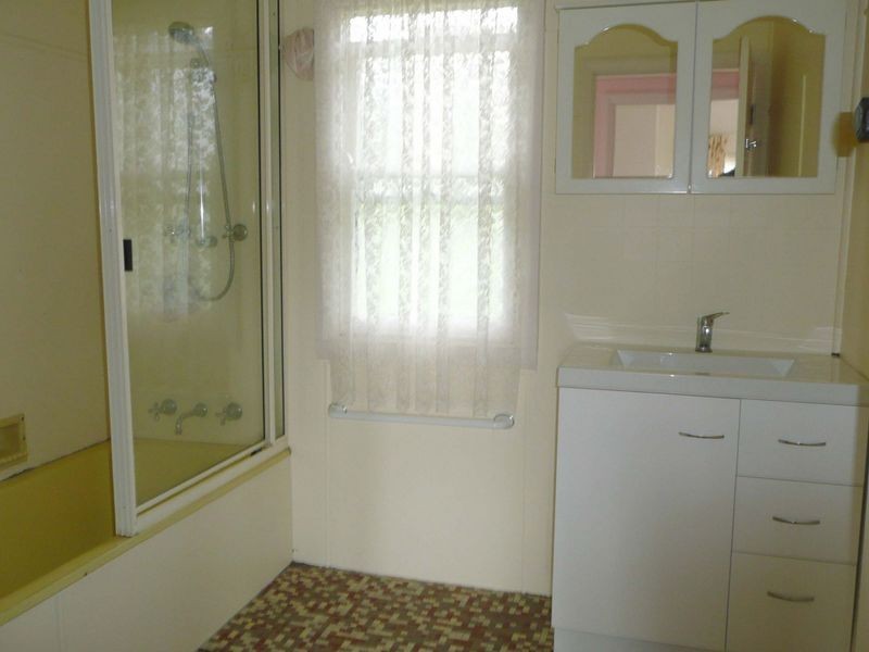 2 McPherson Street, Wingham NSW 2429