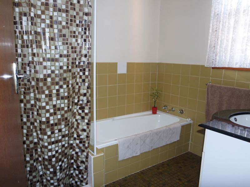 15 Mcpherson Street, Wingham NSW 2429