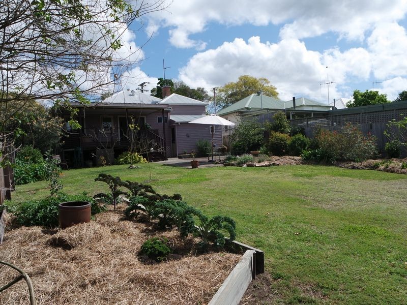 15 Queen Street, Wingham NSW 2429