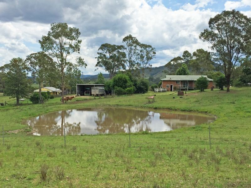296 Youngs Road, Wingham NSW 2429