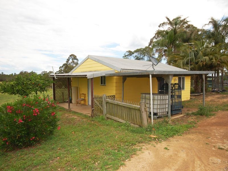 296 Youngs Road, Wingham NSW 2429